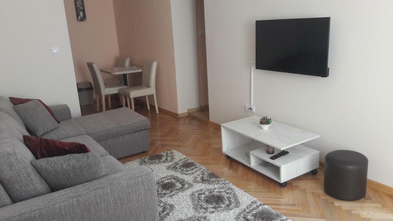 Apartmani V&F Vrnjačka Banja Exterior foto